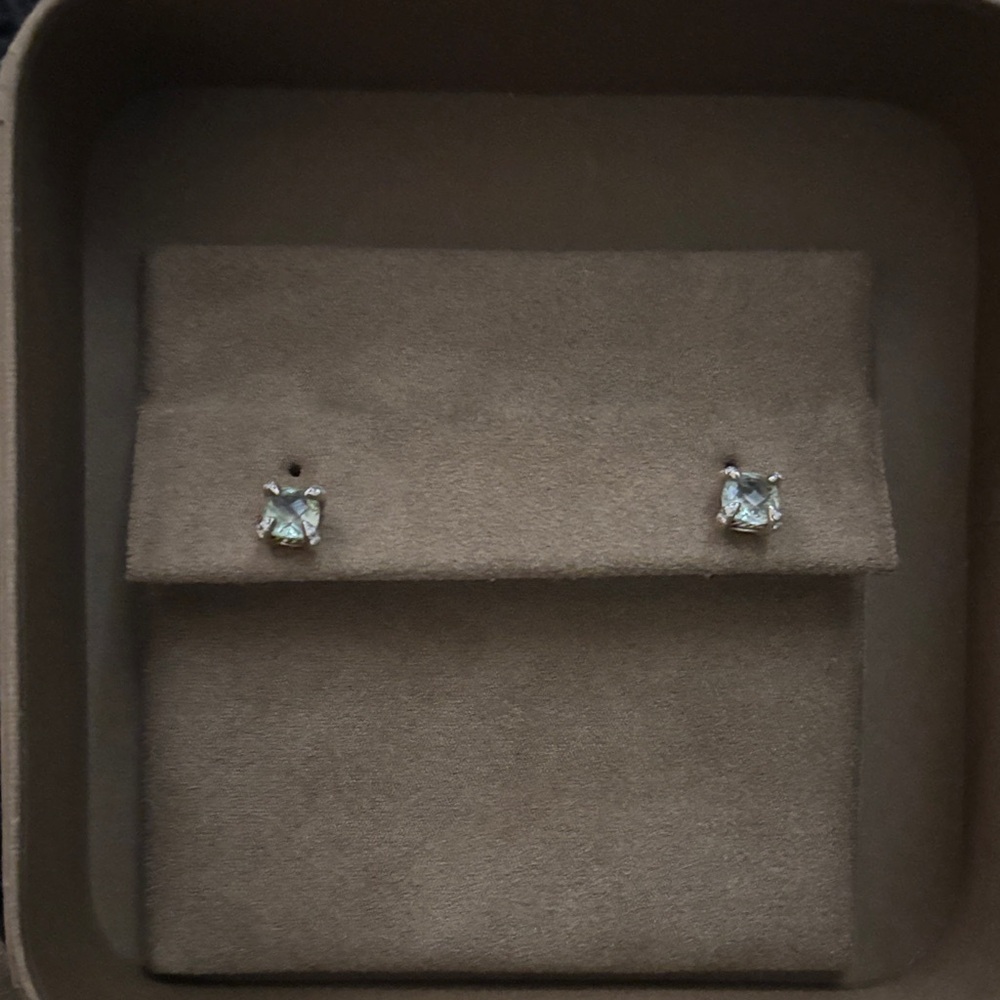 David Yurman Periodt Elegant Silver Stud Earrings